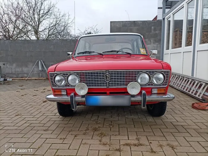 Lada LADA 2103 (1500)