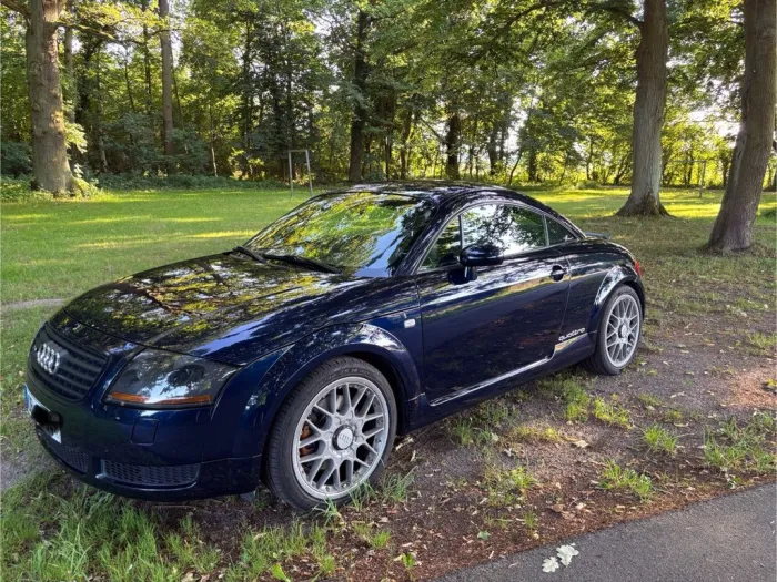 Audi TT Coupe 1.8T quattro 165 kW - Moroblau Perleffe