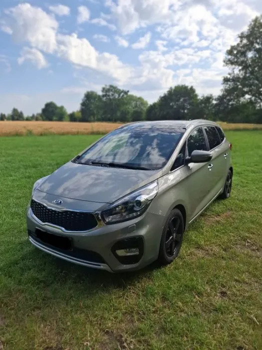 Kia Carens 1.7 CRDi DCT Spirit - Gepflegtes Gara