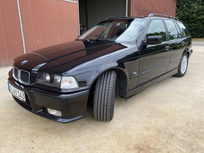 BMW 328i touring (E 36)