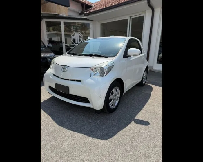 Toyota iQ 1.0