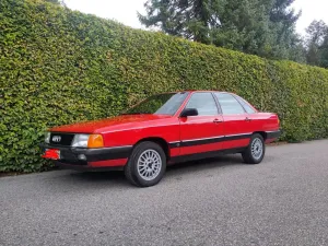 Audi 100 Turbo Typ44 in Tornadorot