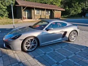 Porsche Cayman 