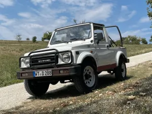 Suzuki SJ 510 Samurai LWB