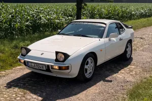 Porsche 924S - Motor überholt - Teilrestauriert