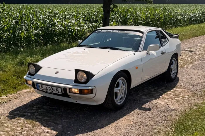 Porsche 924S - Motor überholt - Teilrestauriert