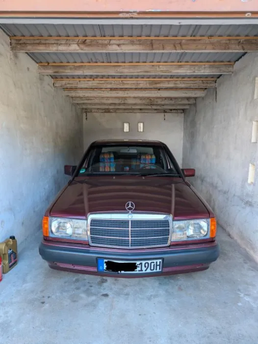 Mercedes-Benz 190 W201 Avantgarde Rosso
