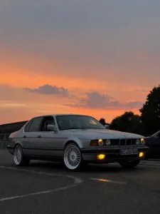 BMW e32 735i (Handschalter) H Zulassung