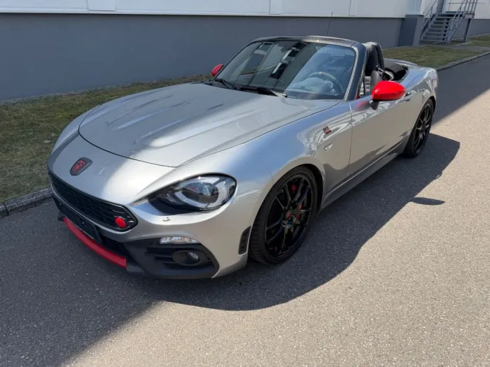 Abarth 124 Spider
