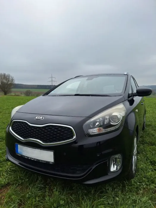 Kia Carens 1.6 GDI Dream Team Edition Dream Team...