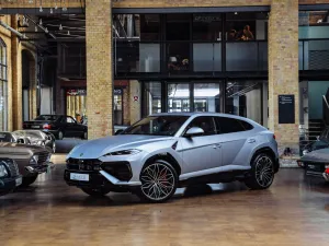 Lamborghini Urus SE AKRAPOVIC, MASSAGE, NIGHT VISION, PPF