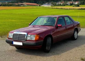 Mercedes-Benz W124 200E Oldtimer 