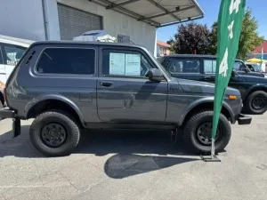 Lada Niva LUX 1.7i 4x4 Klima Shz