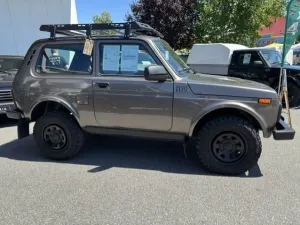 Lada Niva LUX 1.7i 4x4 Klima Shz