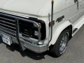 Chevrolet Chevy Van G20 5.7 V8 Tiara komplett gemacht