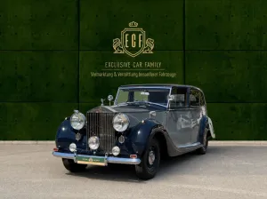 Rolls-Royce Silver Wraith by Mulliner - Matching Numbers