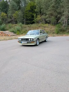 BMW 518 (E12) mit H-Zulassung BBS & Zender