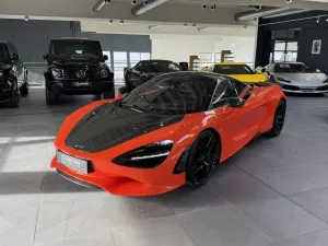 McLaren 750s MSO Carbon Lift B&W Perform Track Cam.