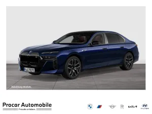 BMW M760e xDrive M Sport PANO ACC 360°KAM RFK NAVI