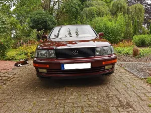 Lexus LS 400
