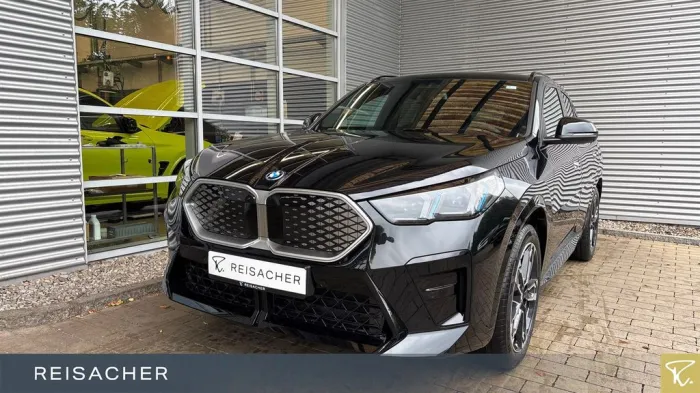 BMW iX2 eDrive20 Sportpaket Laden AC Ladekabel  