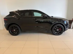 Jaguar E-Pace R-Dynamic SE AWD Plug-In Hybrid Panorama