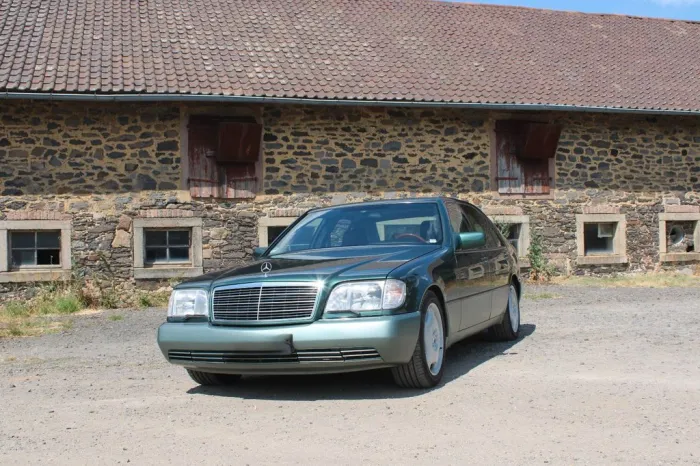 Mercedes-Benz 400SEL W140
