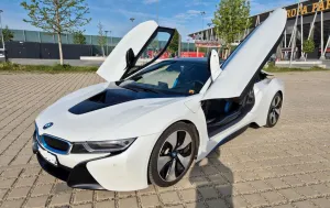 BMW i8 * Kostenlose Inspektion bis 11/2029 inkl.