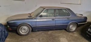 BMW 528i arktisblau, 5-Gang, ESSD, top Basis!