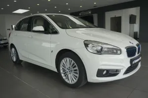BMW 225xe Luxury Line Navi+Pano+LED+Leder+Keyless+PD