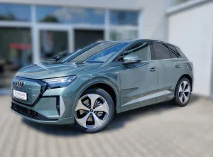 Audi Q4 S line e-tron performance 210 kW HUD/AHK/Plus