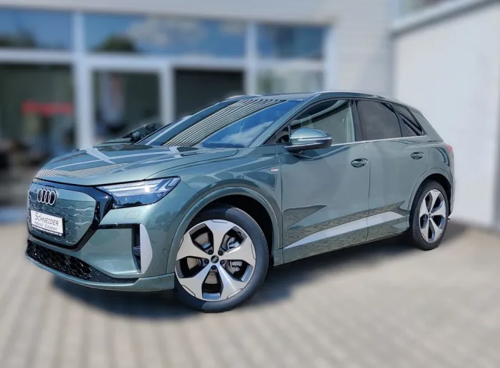 Audi Q4 S line e-tron performance 210 kW HUD/AHK/Plus