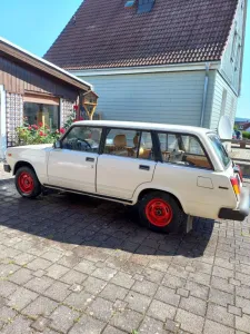 Lada Kombi  2104