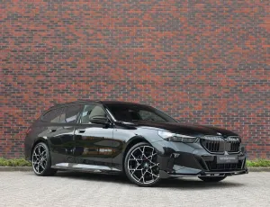 BMW 550e Touring xDrive - M Performance - Pano - AHK