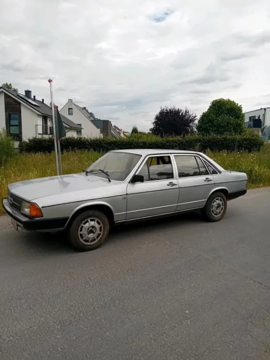 Audi 100 C2 Typ 43