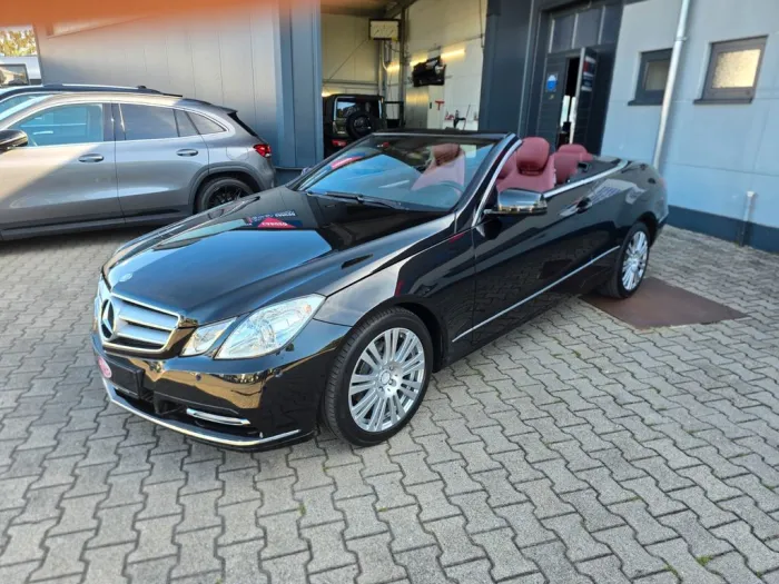 Mercedes-Benz E 250 Cabrio CGI,BlueEfficiency,Navi,Airscarf