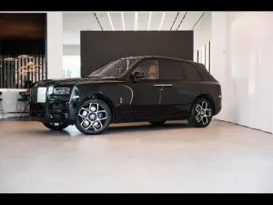 Rolls-Royce Cullinan Black Badge - Provenance 2 Years of War