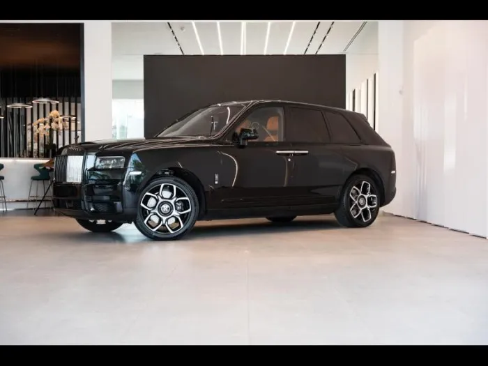 Rolls-Royce Cullinan Black Badge - Provenance 2 Years of War