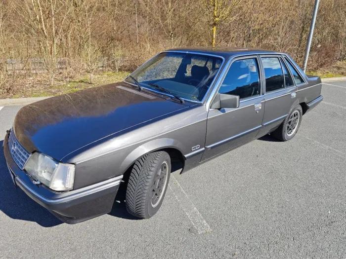 Opel Senator A2, 3.0i, CD Ausstattung, H-K...