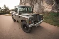 Land Rover 109 V8