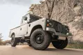 Land Rover 109 V8