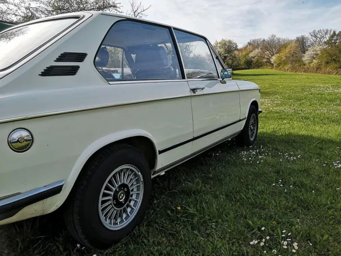 BMW 1802 touring E6 2002  02  super Blechz...