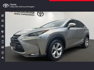 Lexus NX 300h Luxury Line+Leder*Navi*WKR