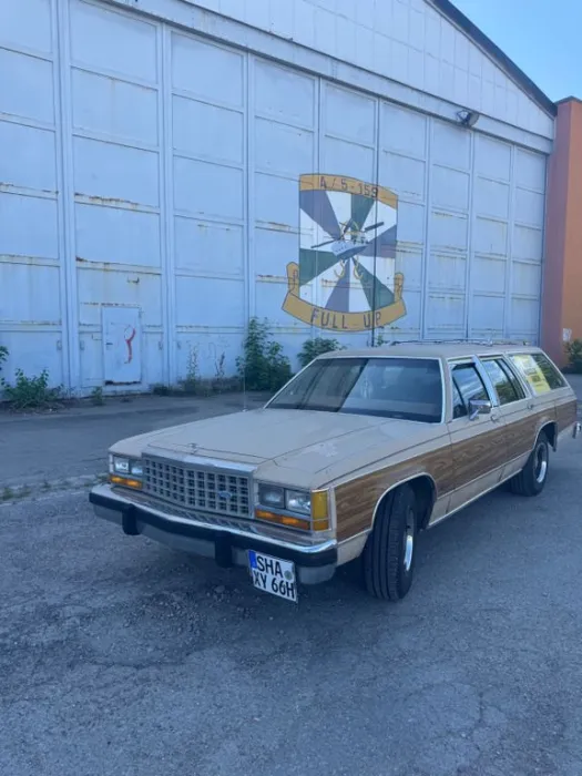 Ford Crown LTD Victoria , neuer TÜV, neue Reifen, H