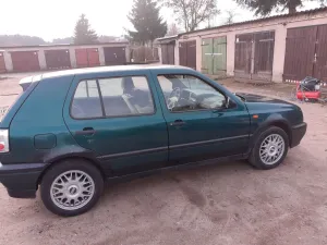 Volkswagen VW Golf 3 zu verkaufen aus gesundheitliche...