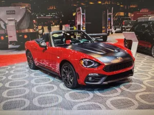 Abarth 124 Spider Abarth Serie 0 Neuzustand 100 Km