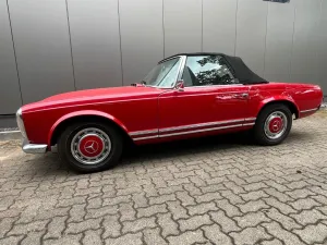 Mercedes-Benz SL 230
