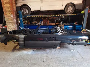 Mercedes-Benz 450 SL fertig geschweisst und lackiert zum...