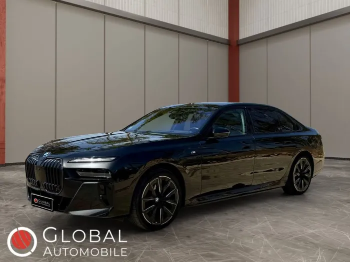 BMW 750e xDrive M Sport Pro°SKY°B&W°MASS°PANO°VENT°