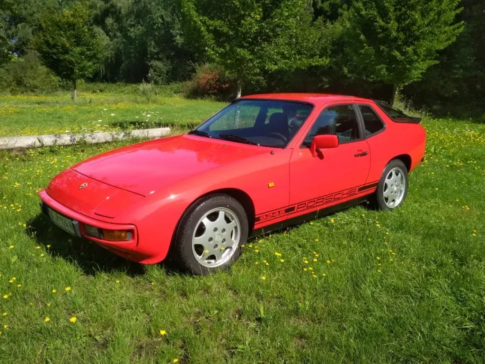 Porsche 924s